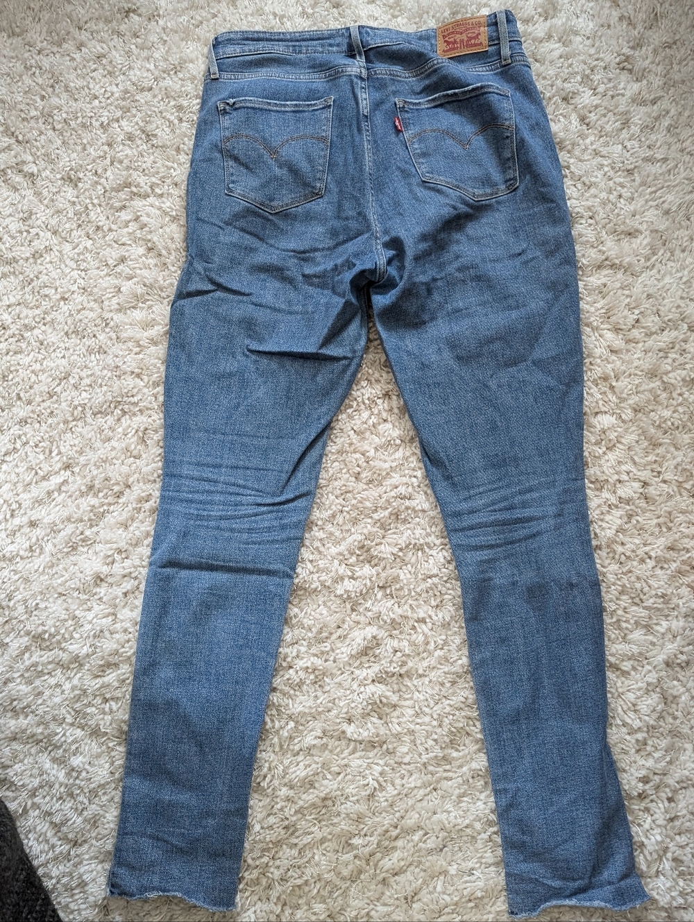 Levi's Women's Skinny Jeans - Medium Blue Denim